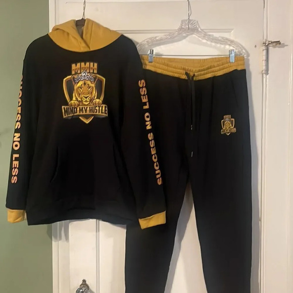 Woman’s Mind My Hustle sweatsuit inspirational clothing - Picture 1 of 14